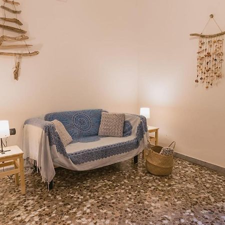 Villa Casa Vacanze Il Mare Tra I Tetti - Relaxing Terrace & Sea View Monopoli Exterior foto