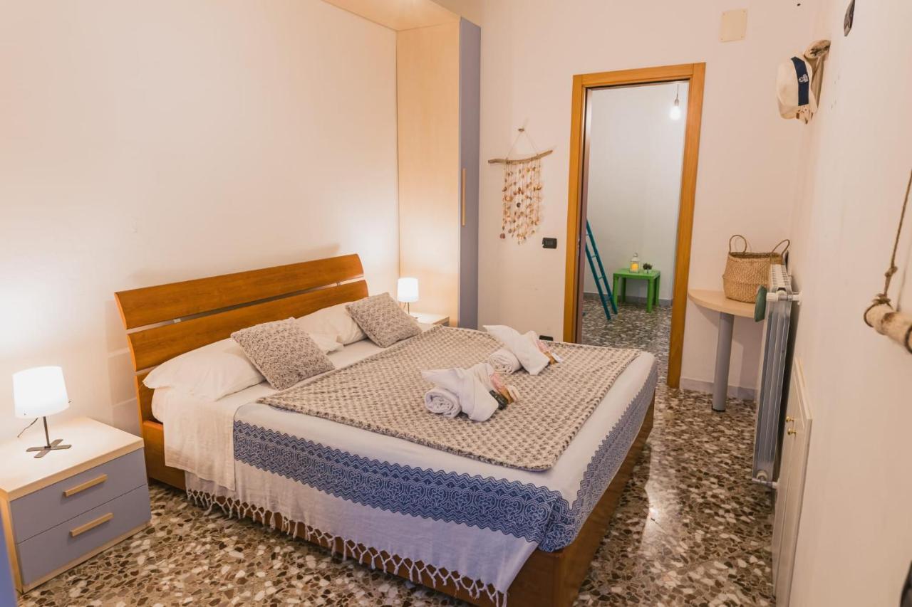 Villa Casa Vacanze Il Mare Tra I Tetti - Relaxing Terrace & Sea View Monopoli Exterior foto