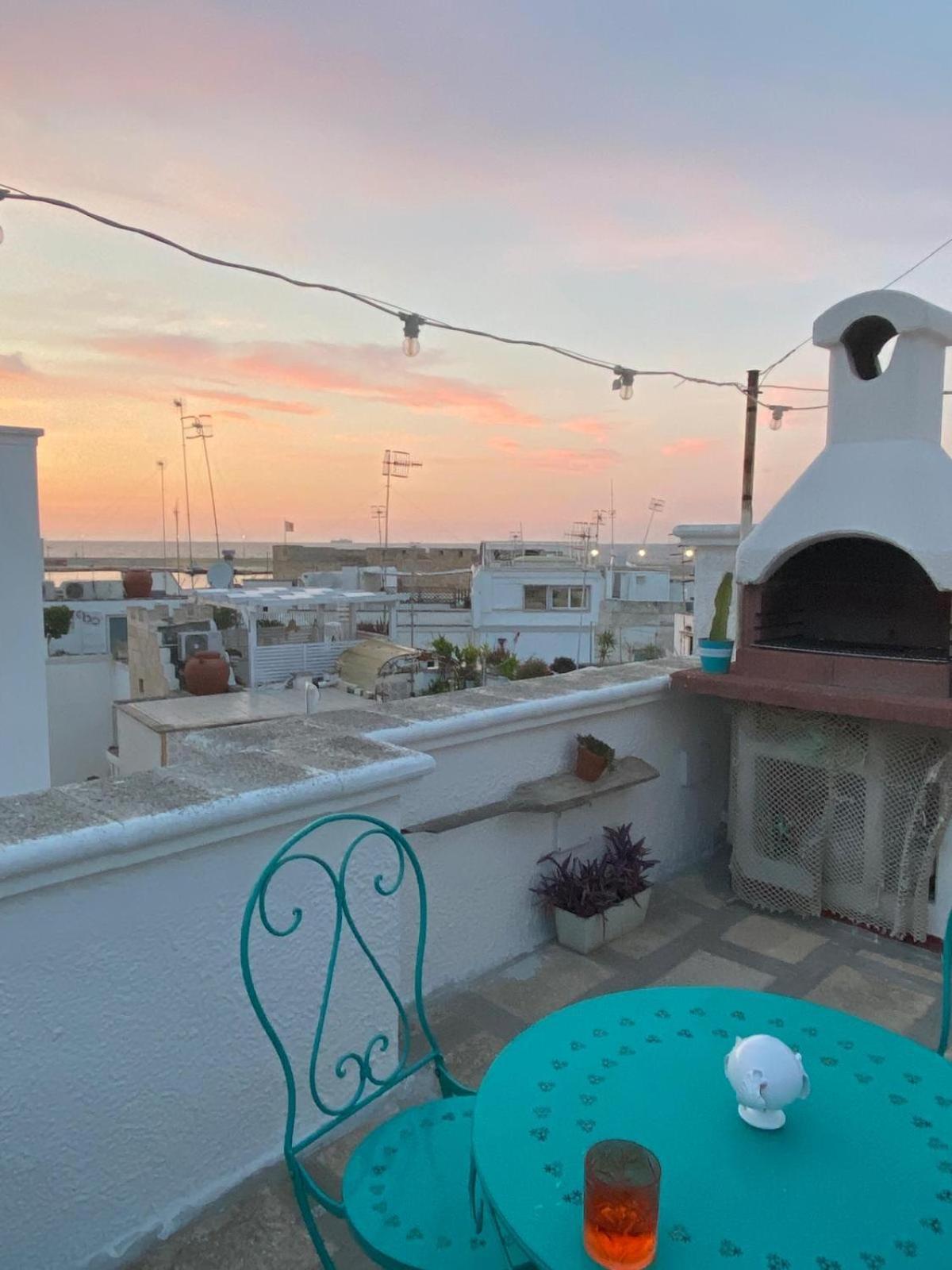 Villa Casa Vacanze Il Mare Tra I Tetti - Relaxing Terrace & Sea View Monopoli Exterior foto