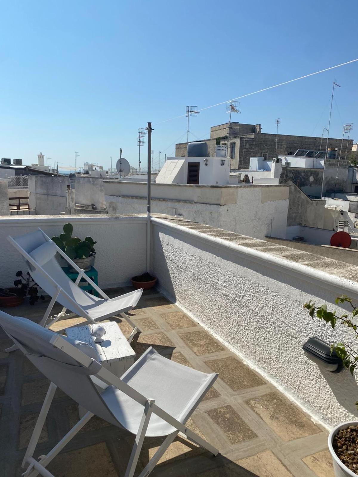 Villa Casa Vacanze Il Mare Tra I Tetti - Relaxing Terrace & Sea View Monopoli Exterior foto